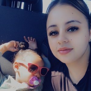 Meet your Posher, Aisha